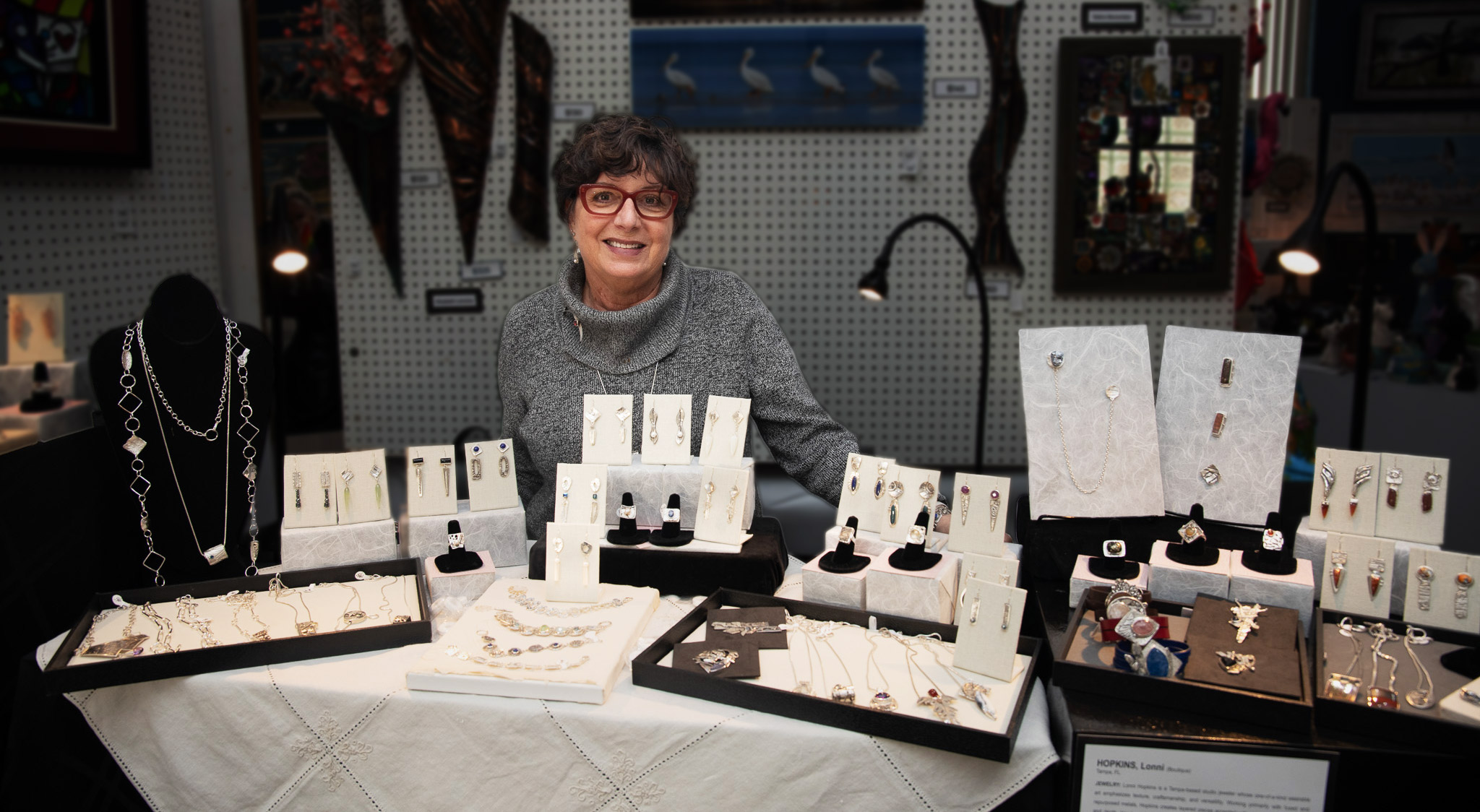 Lonni Hopkins presenting her work at Art Fest Beth-El